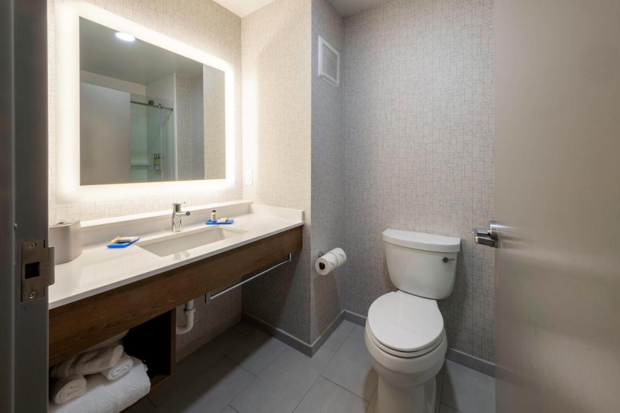 Holiday Inn Express Hotel & Suites Petersburg/Dinwiddie By Ihg Εξωτερικό φωτογραφία