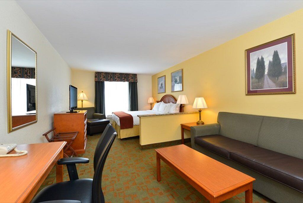 Holiday Inn Express Hotel & Suites Petersburg/Dinwiddie By Ihg Εξωτερικό φωτογραφία